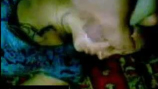 Брат извращенец дрочит и кончает на лицо пьяной сестре казашке